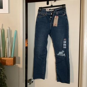 NWT: Wedgie Straight High Rise Levi’s ||